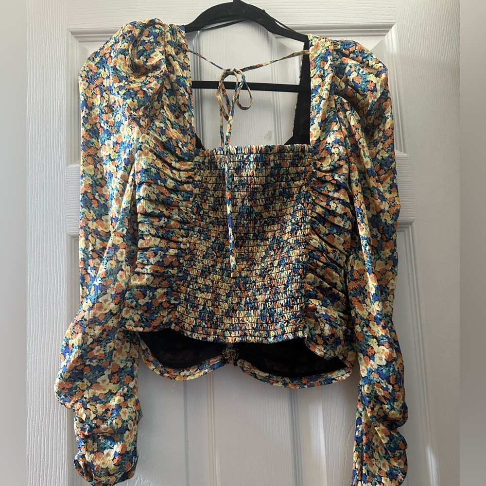 ASTR Floral Long Sleeve blouse - Picture 4 of 8
